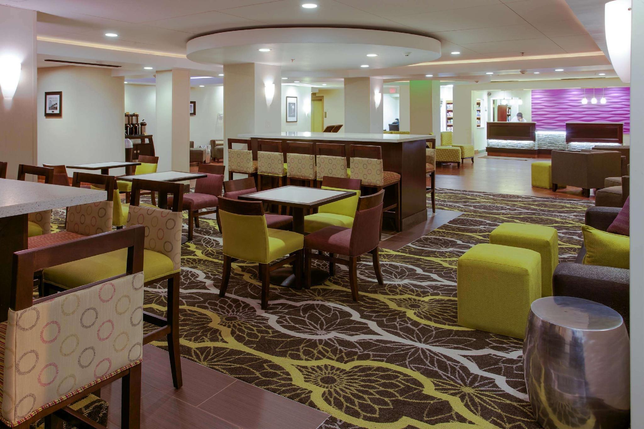 La Quinta By Wyndham Springfield Hotell Eksteriør bilde