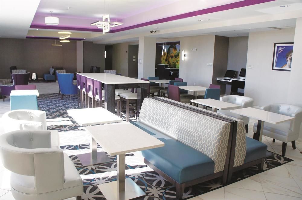 La Quinta By Wyndham Springfield Hotell Eksteriør bilde