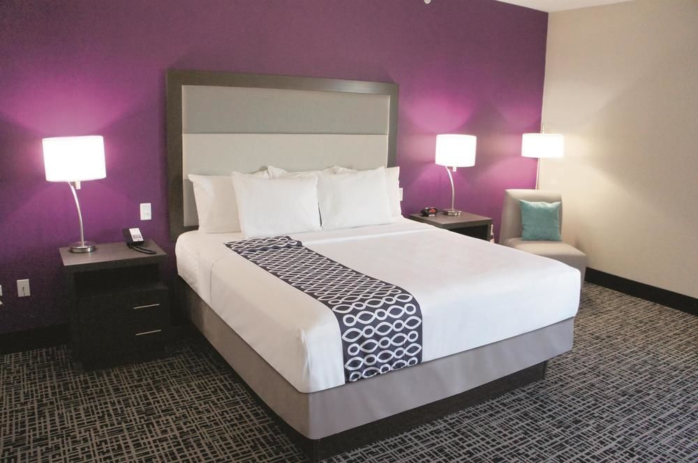 La Quinta By Wyndham Springfield Hotell Eksteriør bilde